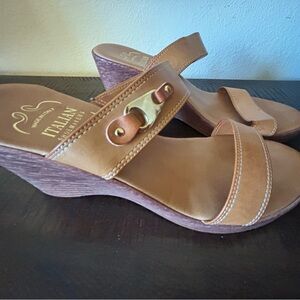 Italian Shoemakers Brown Leather Wedge Slide Sandals Size 9.5 Made in Italy